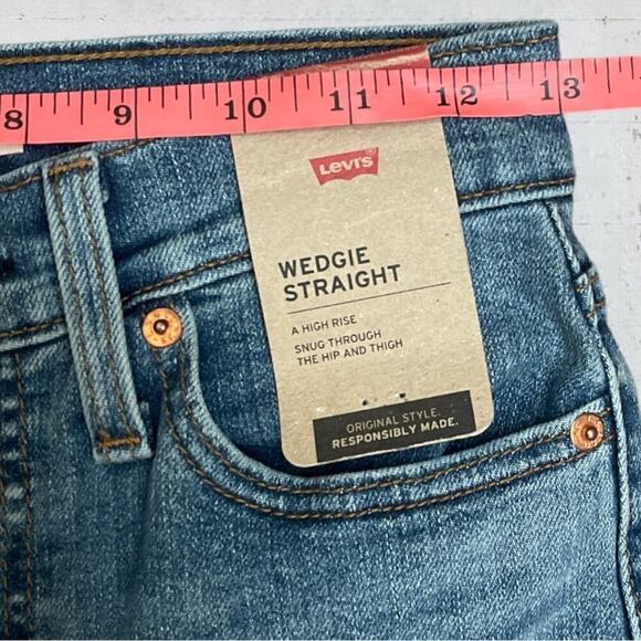 NWT Levi's Women's Jeans High-Rise Wedgie Straight Cropped Raw Edge Hem Size 26 - Picture 13 of 15